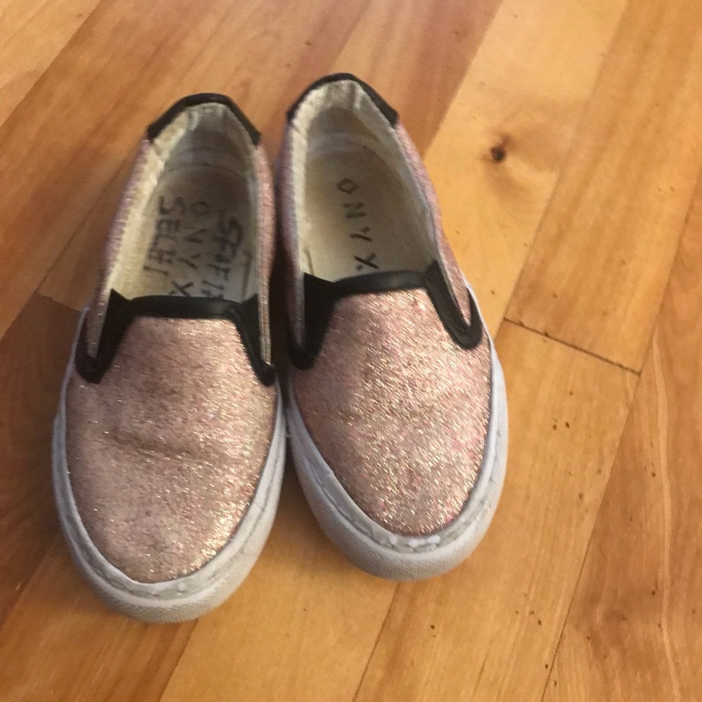 Pink shining sneakers